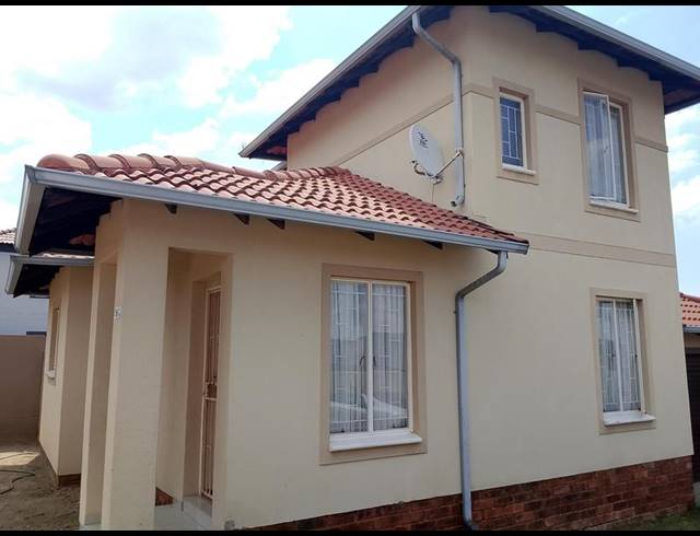 3 BEDROOM CLUSTER FOR SALE IN RANDBURG CENTRAL